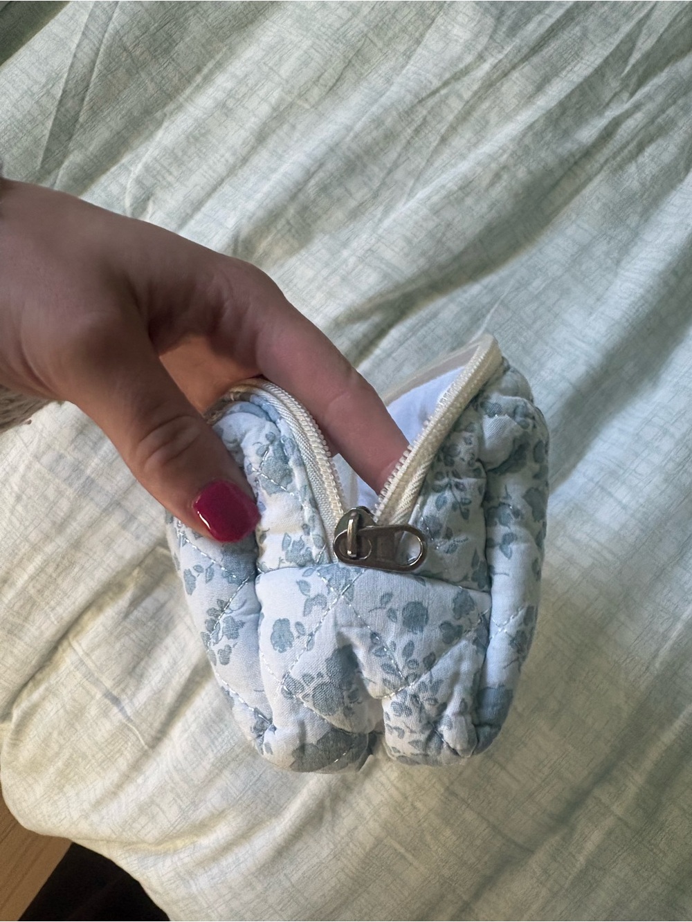 Cosmetic pouch - Picture 4 of 4